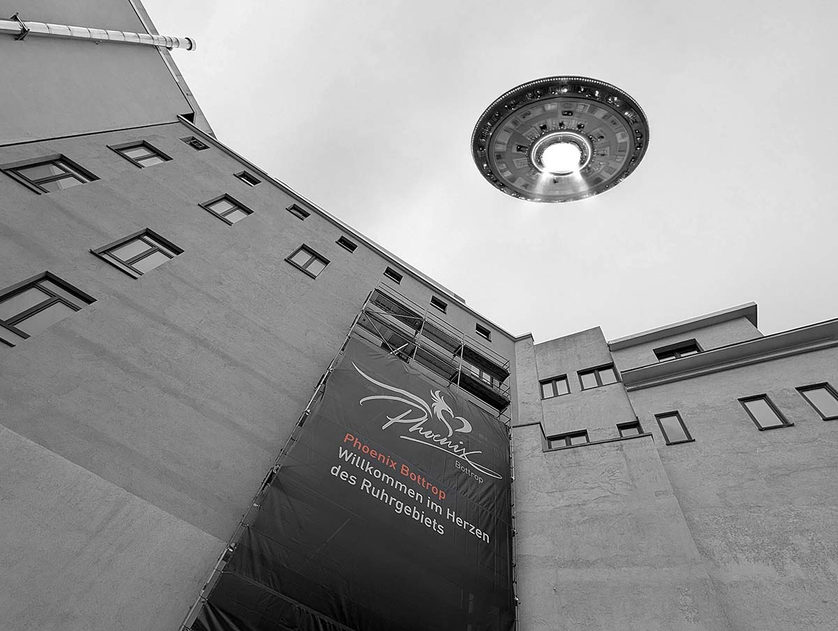 Vom Kaufhaus Karstadt zur Phoenix Galerie Bottrop – Erinnerungen und Ufo-Sichtungen im Innenhof