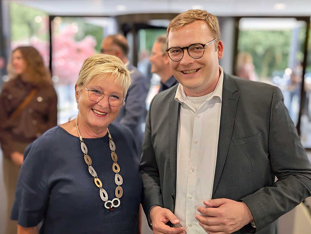 Monika Budke und Oberbürgermeister Matthias Buschfeld