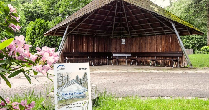Trauerbank im Parkfriedhof © Stadt Bottrop
